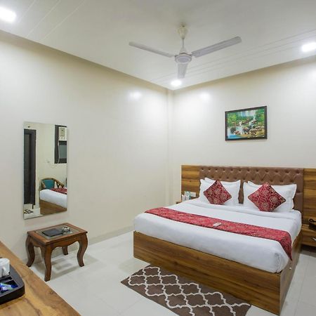 Hotel Nysha Palace Near Igi Airport 뉴델리 외부 사진