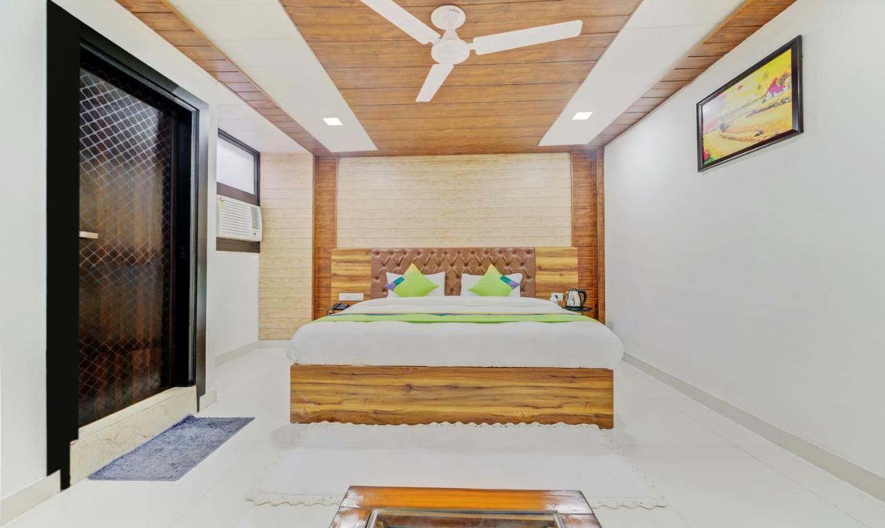 Hotel Nysha Palace Near Igi Airport 뉴델리 외부 사진