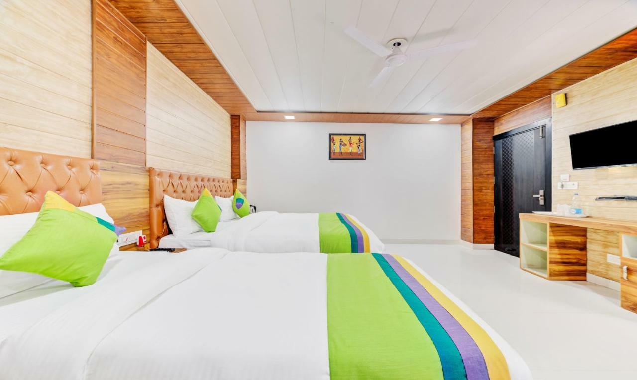 Hotel Nysha Palace Near Igi Airport 뉴델리 외부 사진
